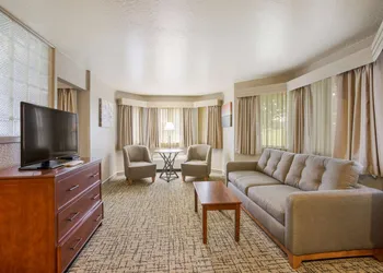 Best Western Harbour Pointe Lakefront hotel thumbnail 6