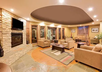 Ramada by Wyndham Cold Lake hotel thumbnail 3
