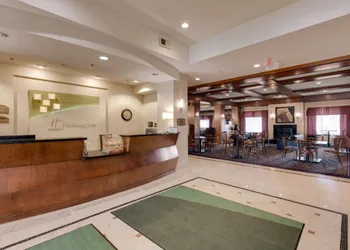 Holiday Inn Battle Creek by IHG hotel thumbnail 2