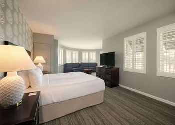 Jamaica Bay Inn Marina Del Rey,Tapestry Collection by Hilton hotel thumbnail 4