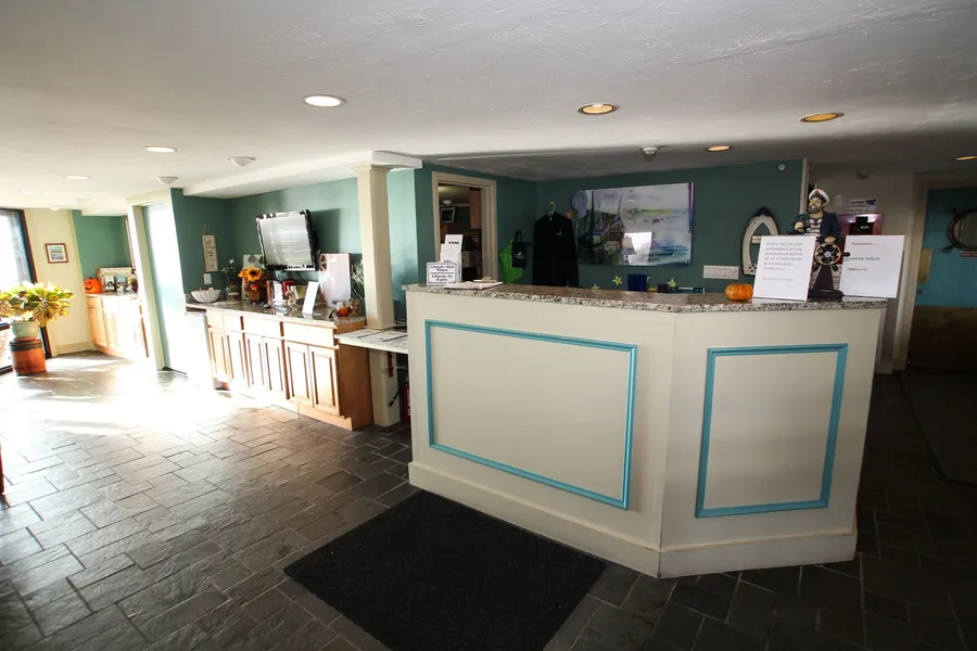 Ocean Club on Smuggler's Beach hotel detail image 2