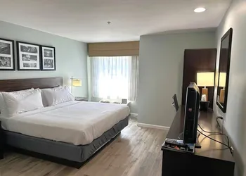 Wingate by Wyndham Bel Air I-95 Exit 77A / APG Area hotel thumbnail 3