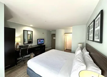 Wingate by Wyndham Bel Air I-95 Exit 77A / APG Area hotel thumbnail 4