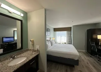 Wingate by Wyndham Bel Air I-95 Exit 77A / APG Area hotel thumbnail 5