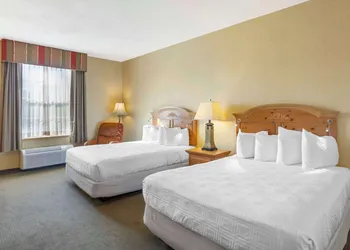 Best Western Plus Revere Inn & Suites hotel thumbnail 4