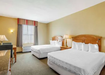 Best Western Plus Revere Inn & Suites hotel thumbnail 7