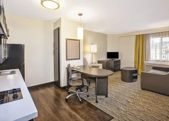 Candlewood Suites Indianapolis by IHG hotel thumbnail 4