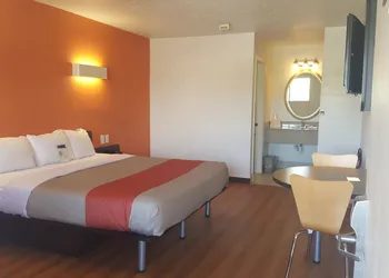 Motel 6 Columbus, OH - OSU hotel thumbnail 5