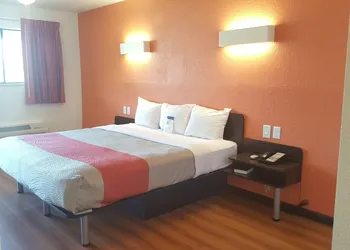 Motel 6 Columbus, OH - OSU hotel thumbnail 6