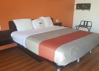 Motel 6 Columbus, OH - OSU hotel thumbnail 8