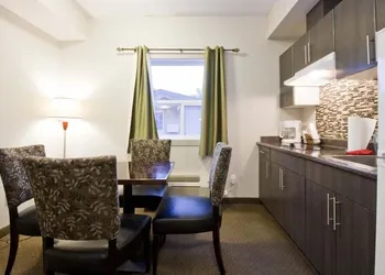 Travelodge by Wyndham Kindersley hotel thumbnail 2