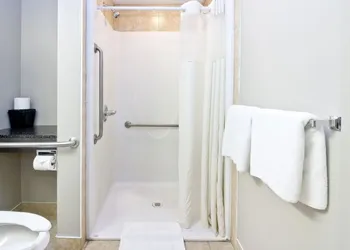 Travelodge by Wyndham Kindersley hotel thumbnail 4