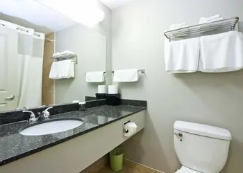 Travelodge by Wyndham Kindersley hotel thumbnail 5