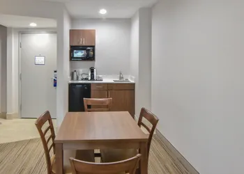 Holiday Inn Express & Suites Indianapolis Northwest by IHG hotel thumbnail 4