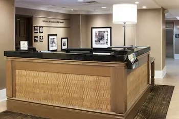 Hampton Inn Jacksonville Beach/Oceanfront hotel thumbnail 4