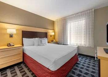 TownePlace Suites by Marriott Vincennes hotel thumbnail 7