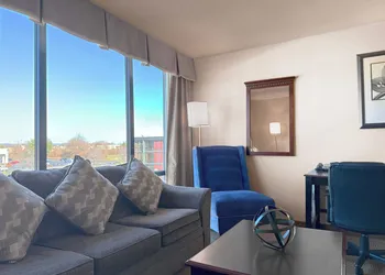 Holiday Inn South Plainfield-Piscataway by IHG hotel thumbnail 5