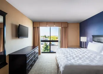 Holiday Inn South Plainfield-Piscataway by IHG hotel thumbnail 8