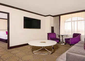 Harrah’s Laughlin Beach Resort & Casino - A Caesars Rewards Destination hotel thumbnail 3