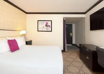 Harrah’s Laughlin Beach Resort & Casino - A Caesars Rewards Destination hotel thumbnail 8