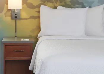 Courtyard by Marriott Bloomington by Mall of America hotel thumbnail 6