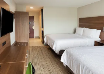 Holiday Inn Express Dothan North by IHG hotel thumbnail 3
