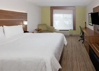 Holiday Inn Express Dothan North by IHG hotel thumbnail 6