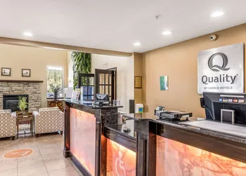 Quality Inn Cle Elum-Ellensburg hotel thumbnail 5
