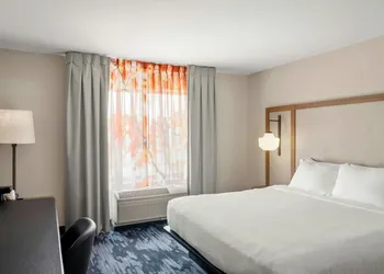 Fairfield Inn & Suites by Marriott New Buffalo hotel thumbnail 4