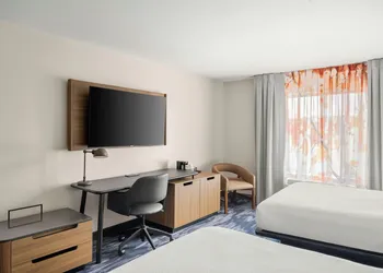 Fairfield Inn & Suites by Marriott New Buffalo hotel thumbnail 8
