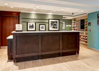 Hampton Inn by Hilton London hotel thumbnail 5