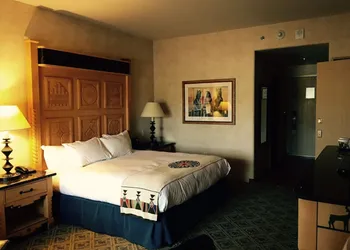 Hilton Santa Fe Buffalo Thunder hotel thumbnail 6