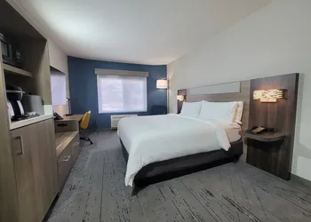 Holiday Inn Express San Diego South - Chula Vista by IHG hotel thumbnail 4