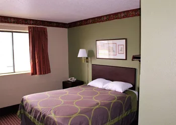 Knights Inn Albany hotel thumbnail 6