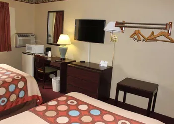 Knights Inn Albany hotel thumbnail 8