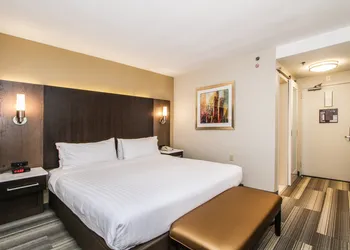 Holiday Inn Express San Diego Downtown by IHG hotel thumbnail 5