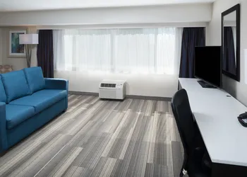 Holiday Inn Express San Diego Downtown by IHG hotel thumbnail 7