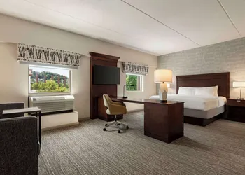 Hampton Inn & Suites Pittsburgh/Waterfront-West Homestead hotel thumbnail 4