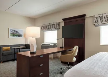 Hampton Inn & Suites Pittsburgh/Waterfront-West Homestead hotel thumbnail 5