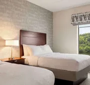 Hampton Inn & Suites Pittsburgh/Waterfront-West Homestead hotel detail image 7