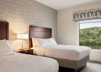 Hampton Inn & Suites Pittsburgh/Waterfront-West Homestead hotel thumbnail 7