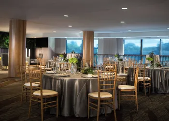 Renaissance Raleigh North Hills Hotel hotel thumbnail 4