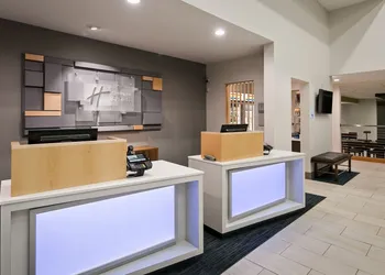 Holiday Inn Express & Suites Everett by IHG hotel thumbnail 2