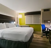 Holiday Inn Express & Suites Everett by IHG hotel detail image 5