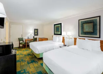 La Quinta Inn by Wyndham Lufkin hotel thumbnail 4