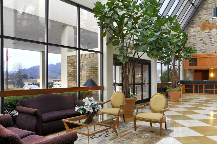 DoubleTree by Hilton Hotel Oak Ridge - Knoxville hotel detail image 2
