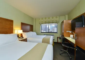 Holiday Inn Express New York - Manhattan West Side by IHG hotel thumbnail 3