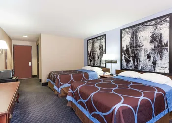Super 8 by Wyndham Indianola hotel thumbnail 8