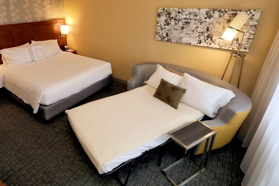 Courtyard by Marriott York hotel detail image 6
