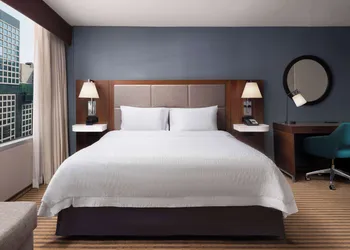 Hampton Inn Chicago Downtown/Magnificent Mile hotel thumbnail 7